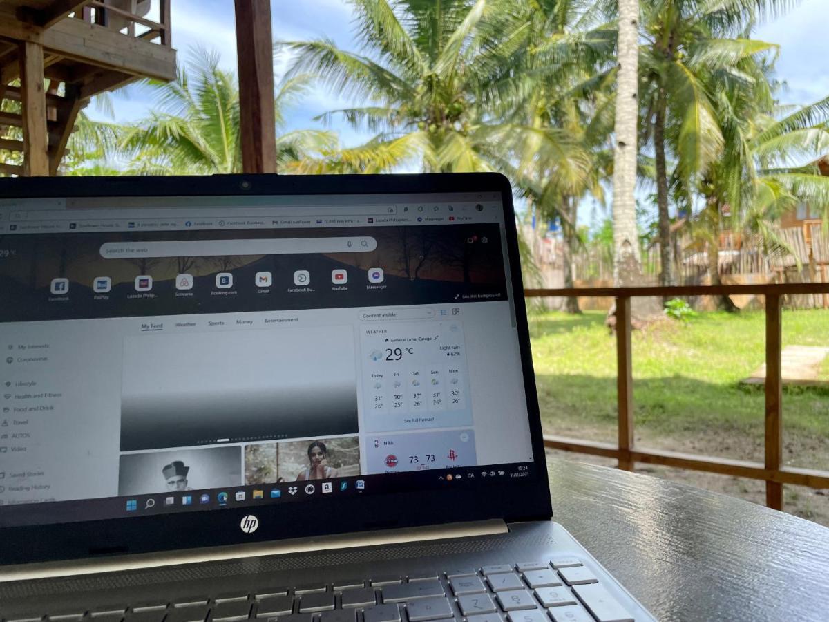 Siargao Sunflower Suites General Luna  Esterno foto