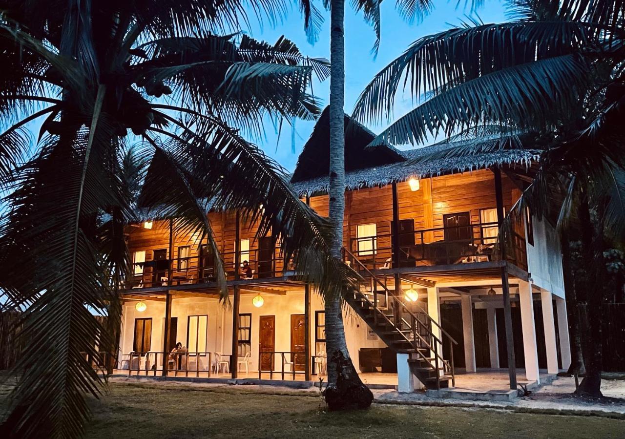 Siargao Sunflower Suites General Luna  Esterno foto