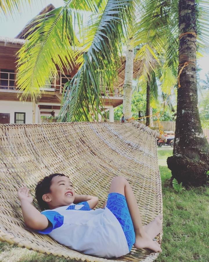 Siargao Sunflower Suites General Luna  Esterno foto