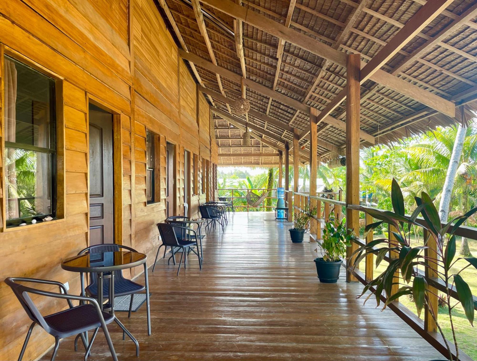 Siargao Sunflower Suites General Luna  Esterno foto