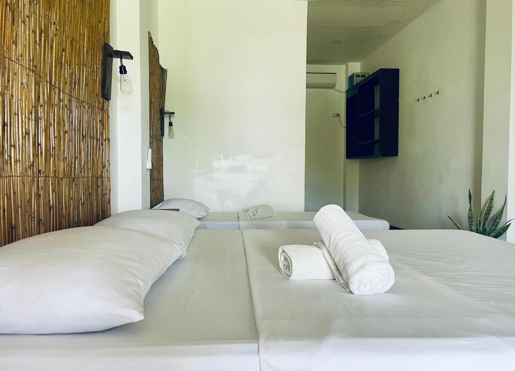 Siargao Sunflower Suites General Luna  Esterno foto
