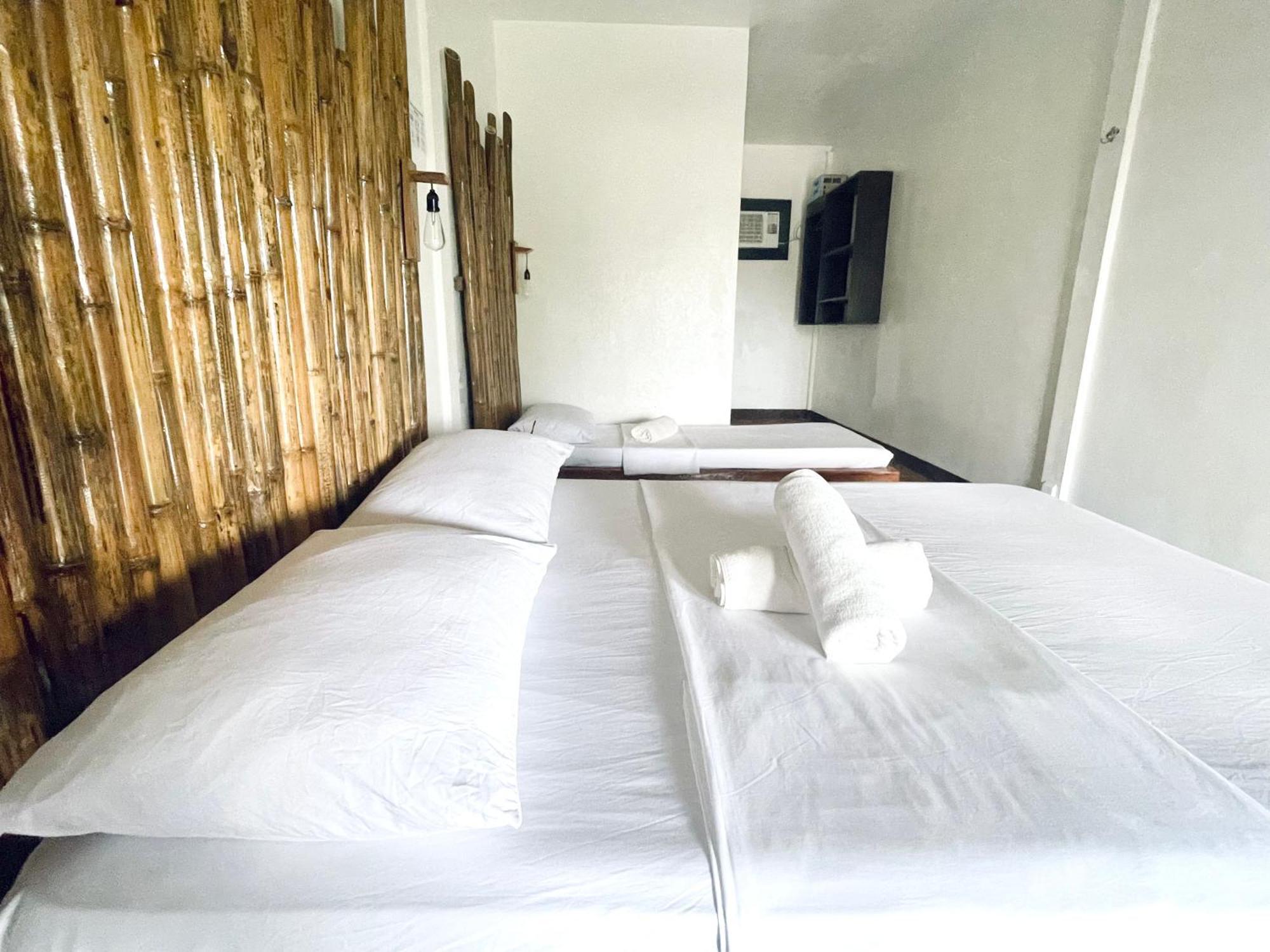 Siargao Sunflower Suites General Luna  Esterno foto