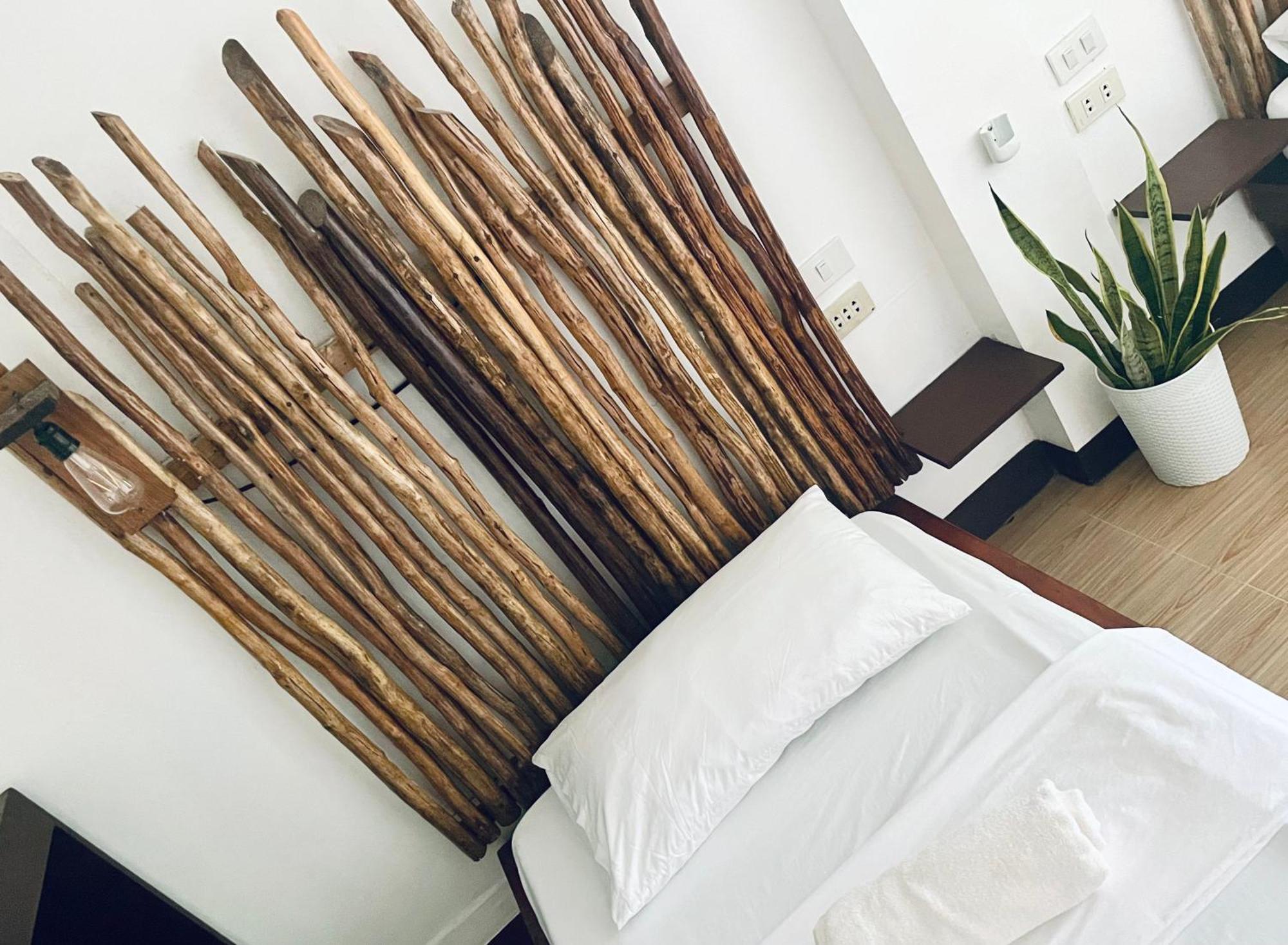 Siargao Sunflower Suites General Luna  Esterno foto