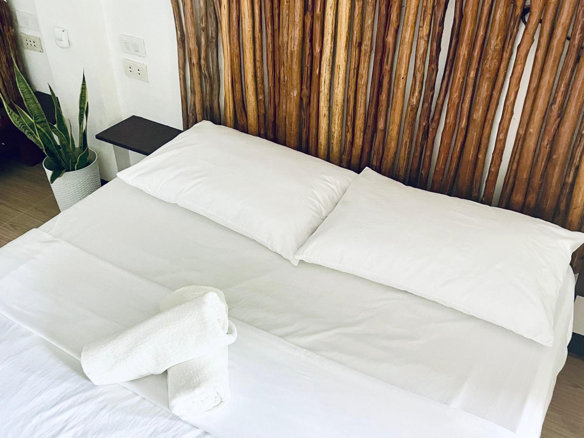 Siargao Sunflower Suites General Luna  Esterno foto
