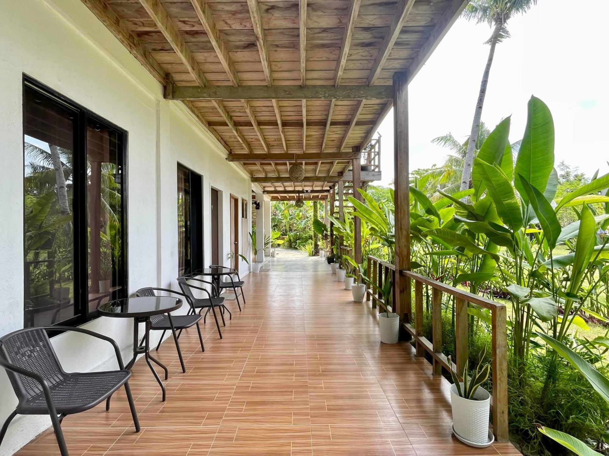 Siargao Sunflower Suites General Luna  Esterno foto